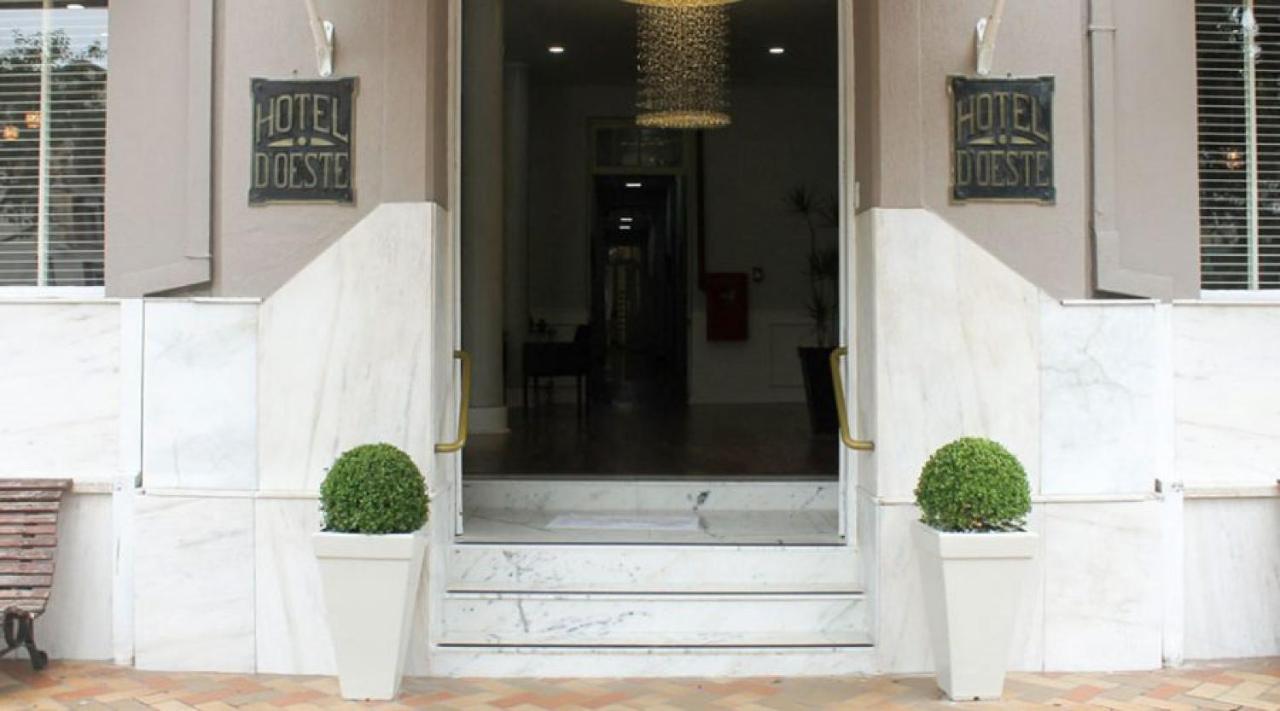 Mova Hotel D'Oeste - Localizado Em Frente A Praca Principal Da Cidade, Na Area Central - Pe Na Praca Poços de Caldas Zewnętrze zdjęcie